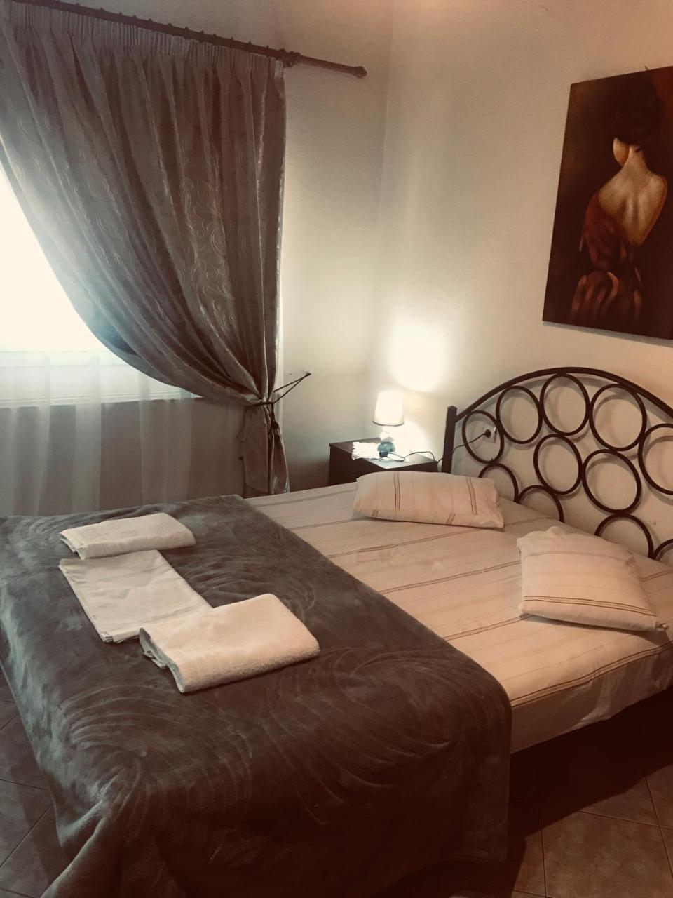 Guesthouse Adonis Káto Loutrákion Exteriör bild